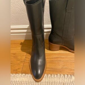 Dolce vita black boot worn once size 7.5